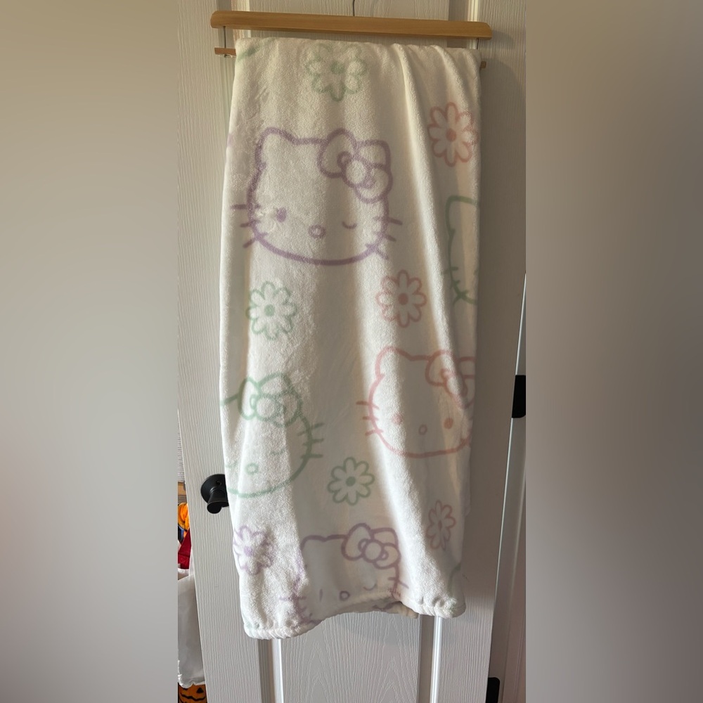 Hello Kitty Pastel blanket